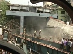 कोलकाता में फ्लाईओवर गिरने से 21 लोगों की मौत, उच्चस्तरीय जांच के आदेश दिए गए