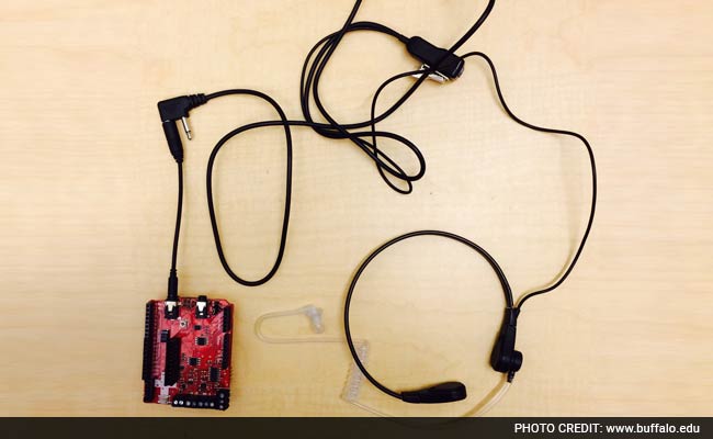 This Food-Tracking Necklace Hears What You Eat