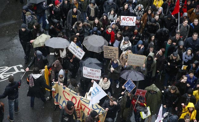 French Protesters Clash With Police Over Labour Reforms