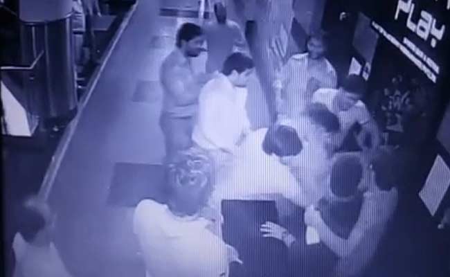 Gurgaon Mall Cameras Show Man Being Thrashed By Pub's Bouncers