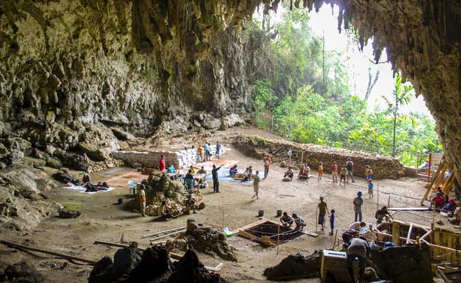 Diminutive 'Hobbit' People Vanished Earlier Than Previously Known