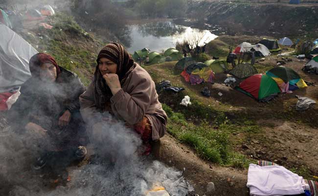 Greece Says Will Fix Idomeni Camp Overflow 'Within Week'
