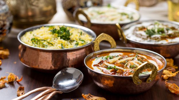 Colonial Food Versus Indian Cuisine: The Play of Spices