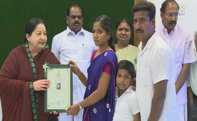 Jayalalithaa's Affordable Internet Strikes A Chord