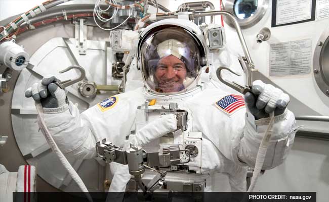 3 Space Station Crew Members Prepare To Return To Earth