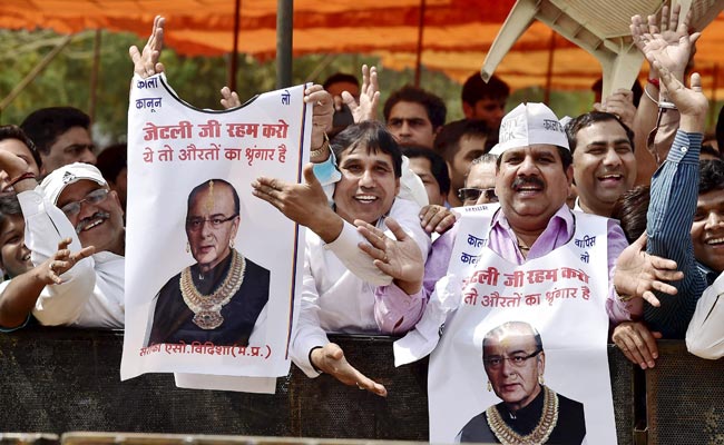 No Breakthrough For Jewellers; Strike Clings To Day 17