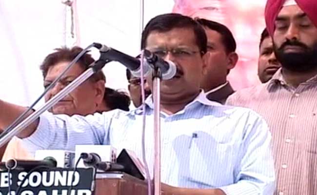 Kejriwal, Not Mayawati, Campaigns On Kanshi Ram's Birthday In His Village