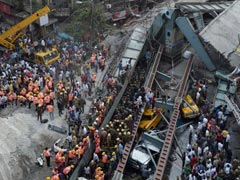 कोलकाता फ्लाईओवर हादसा : बिल्डर ने कहा- यह 'एक्ट ऑफ़ गॉड' यानि 'दैवीय घटना' थी