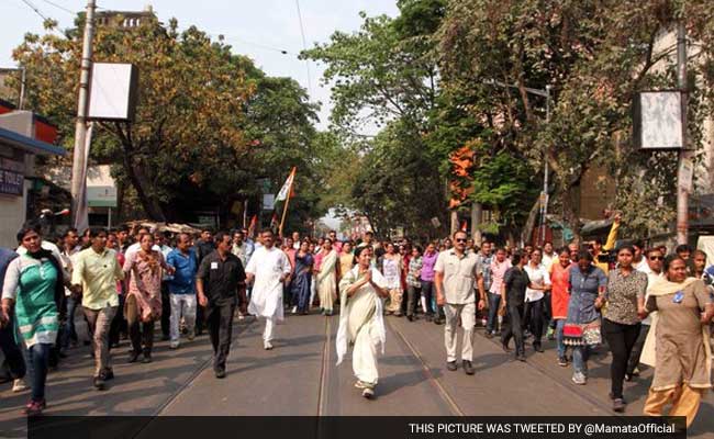 Mamata Banerjee Slams Congress-Left 'Rainbow Coalition' In West Bengal