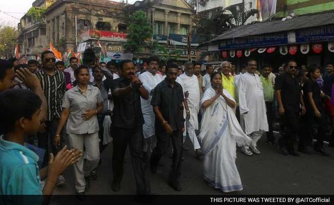 Bengal Assembly Polls: Mamata Banerjee Holds Procession In South Kolkata