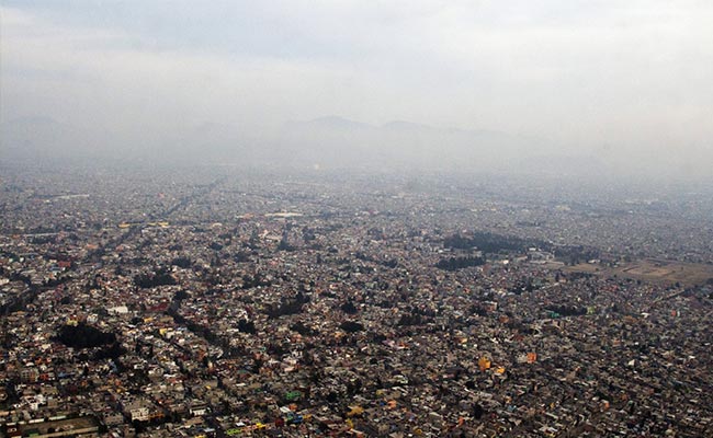 Mexico City Temporarily Restricts All Cars After Smog Alert