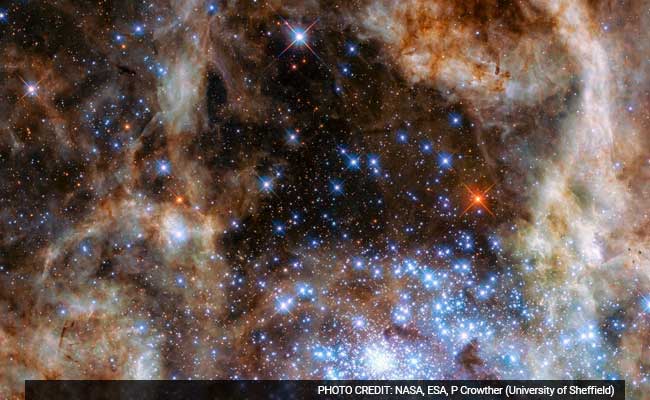 Hubble Space Telescope Unveils 9 New Monster Stars