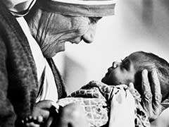 Kolkata Celebrates Mother Teresa's 107th Birthday