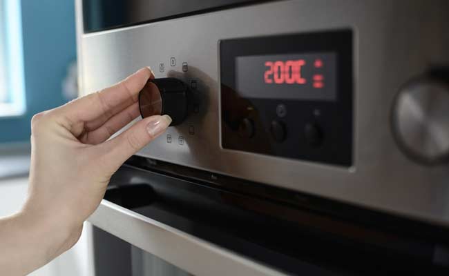 Mother Accused Of Putting 2-Year-Old Daughter In Oven