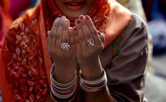 Landmark Pakistan Women's Protection Bill Challenged In Sharia Court