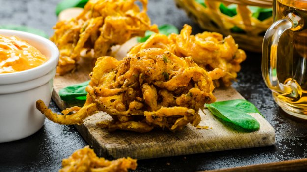 Move Over Aloo And Pyaaz Ke Pakode: Here Are 12 Different Pakodas To Savour This Monsoon