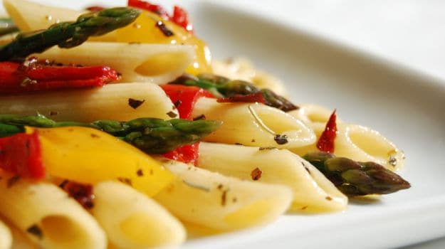 penne and asparagus