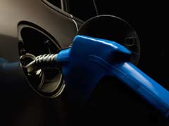 Petrol-Diesel Price: दिल्ली में पेट्रोल से ज्यादा महंगा हुआ डीजल, जानें आज कितने बढ़े दाम