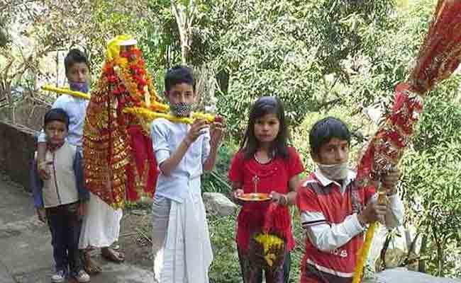 फूल देई, फूल-फूल माई: उत्तराखंड की यह अनोखी लोक परंपरा देती है ‘सर्वे भवन्तु सुखिन:’ का संदेश