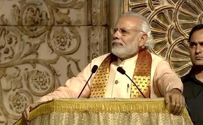 'If We Criticise Everything, Why Should World Look At Us?' PM Modi At Sri Sri Event