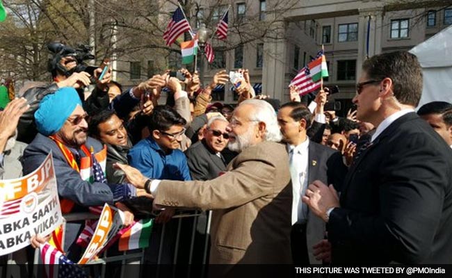 प्रधानमंत्री नरेंद्र मोदी ने भारतीय समुदाय से बातचीत के साथ अमेरिका यात्रा की शुरुआत की