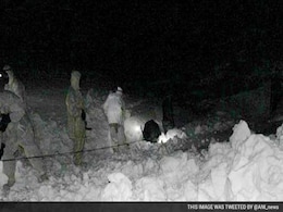 Trapped Under 5 Feet Of Snow, Cop Rescued By Army Near Line Of Control Trapped Under 5 Feet Of Snow, Cop Rescued By Army Near Line Of Control