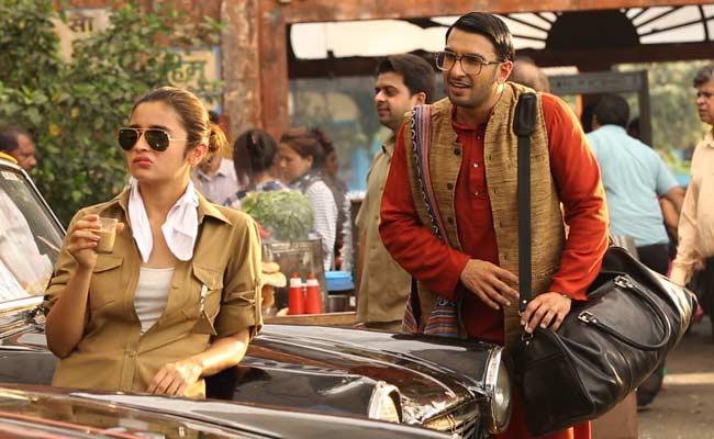 What Happened When <i>Babumoshai</i> Ranveer Met Taxi Driver Alia