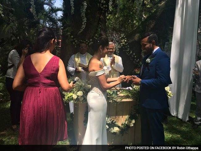 भारतीय बल्लेबाज रोबिन उथप्पा और तेज गेंदबाज धवल कुलकर्णी ने एक ही दिन रचाई शादी