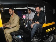 <I>Lage Raho Munnabhai</i>: Sanjay Dutt Takes an Autorickshaw Ride