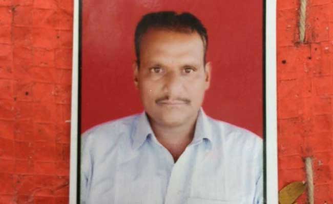 मराठवाड़ा में किसान ने की आत्महत्या, परिजनों का आरोप - 'सरकार हमें मार रही है'