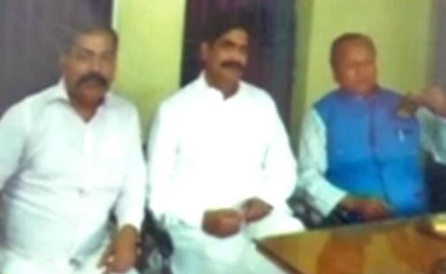 जेल में बंद पूर्व बाहुबली सांसद शहाबुद्दीन से मिले नीतीश के मंत्री, लालू बोले- तो क्‍या गलत किया?