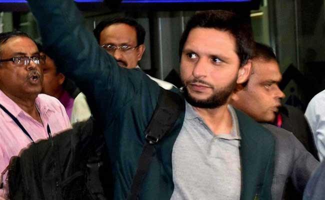 दुबई में पाकिस्तान के 25 कैदियों को बचाने के लिए आगे आए शाहिद अफरीदी