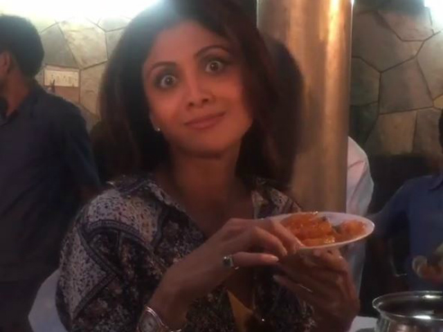 Shilpa Enjoys <I>Jalebi</i>s in Video For Fans Who 'Believe' She Doesn't Eat