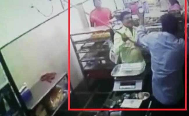 Shiv Sena Sacks Party Worker Accused Of Thrashing Vendor In Mumbai