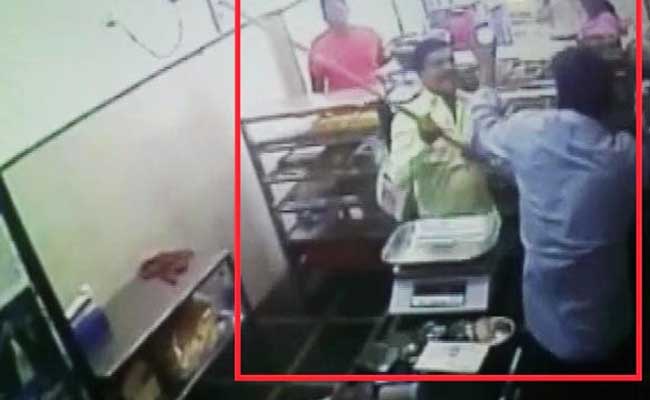 Shiv Sena Sacks Party Worker Accused Of Thrashing Vendor In Mumbai