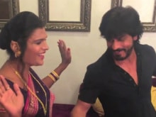 Here's Shah Rukh Dancing With Members of India's First Transgender Band