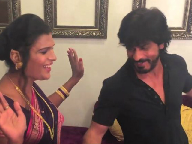 Here's Shah Rukh Dancing With Members of India's First Transgender Band