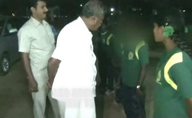 चेन्नई : खेल मंत्री पर गर्ल्स होस्टल में महिला खिलाड़ी के साथ अनुचित व्यवहार का आरोप