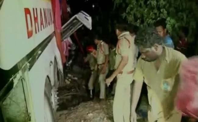 4 Hyderabad Students Killed, 30 Injured As Drunk Driver Flips Over Bus