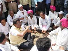 On Drought Tour, Vinod Tawde's Staff Member Heckles Protestors in Maharashtra