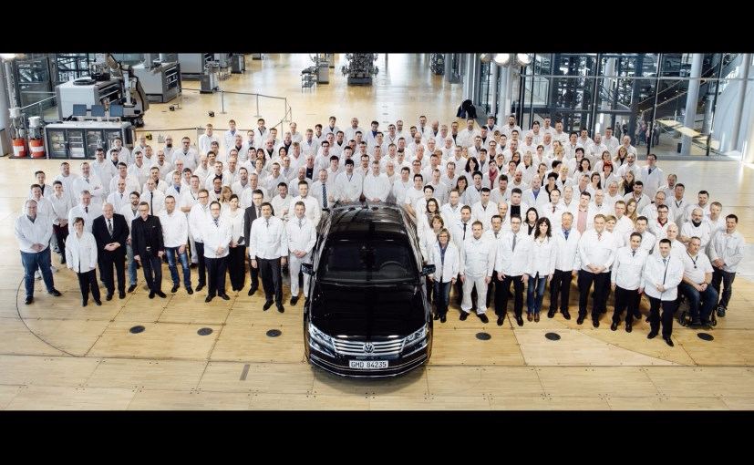 Volkswagen Phaeton Goes Out of Production; Last Model Roles Out of Dresden Facility
