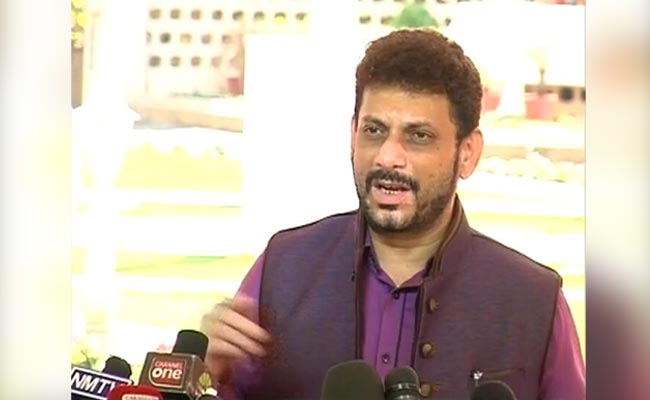 Congress Objects To Derogatory Word Against MIM Legislator Waris Pathan