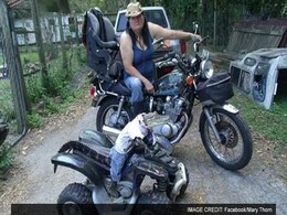 Florida Woman Has 6-Feet Alligator For a Pet. The Pics Are Jaw-Dropping Florida Woman Has 6-Feet Alligator For a Pet. The Pics Are Jaw-Dropping