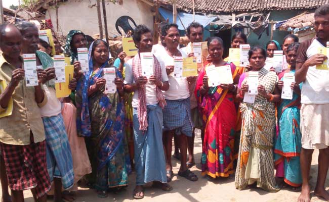 Aadhaar Made Wages Easier, But Jobs Harder To Get Without It In Jharkhand