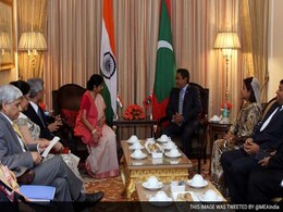 Union Minister Sushma Swaraj Meets Maldivian President Union Minister Sushma Swaraj Meets Maldivian President