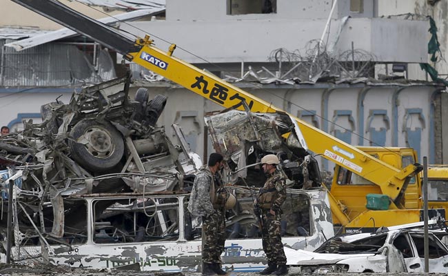 अफगानिस्तान में संसद समेत तीन शहरों में हमला, 50 लोगों की मौत