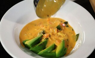 Weight Loss-Friendly Avocado Coconut Curry For Your Keto Diet
