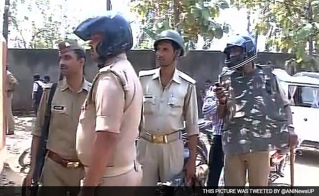 Varanasi Jail Official Held Hostage for 7 Hours Over 'Poor Quality' Food