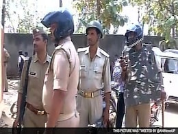 Varanasi Jail Official Held Hostage for 7 Hours Over 'Poor Quality' Food Varanasi Jail Official Held Hostage for 7 Hours Over 'Poor Quality' Food