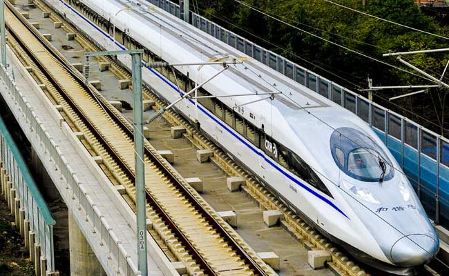 दिल्ली-वाराणसी बुलेट ट्रेन के लिये विस्तृत परियोजना रिपोर्ट पर विचार जारी: रेल मंत्रालय